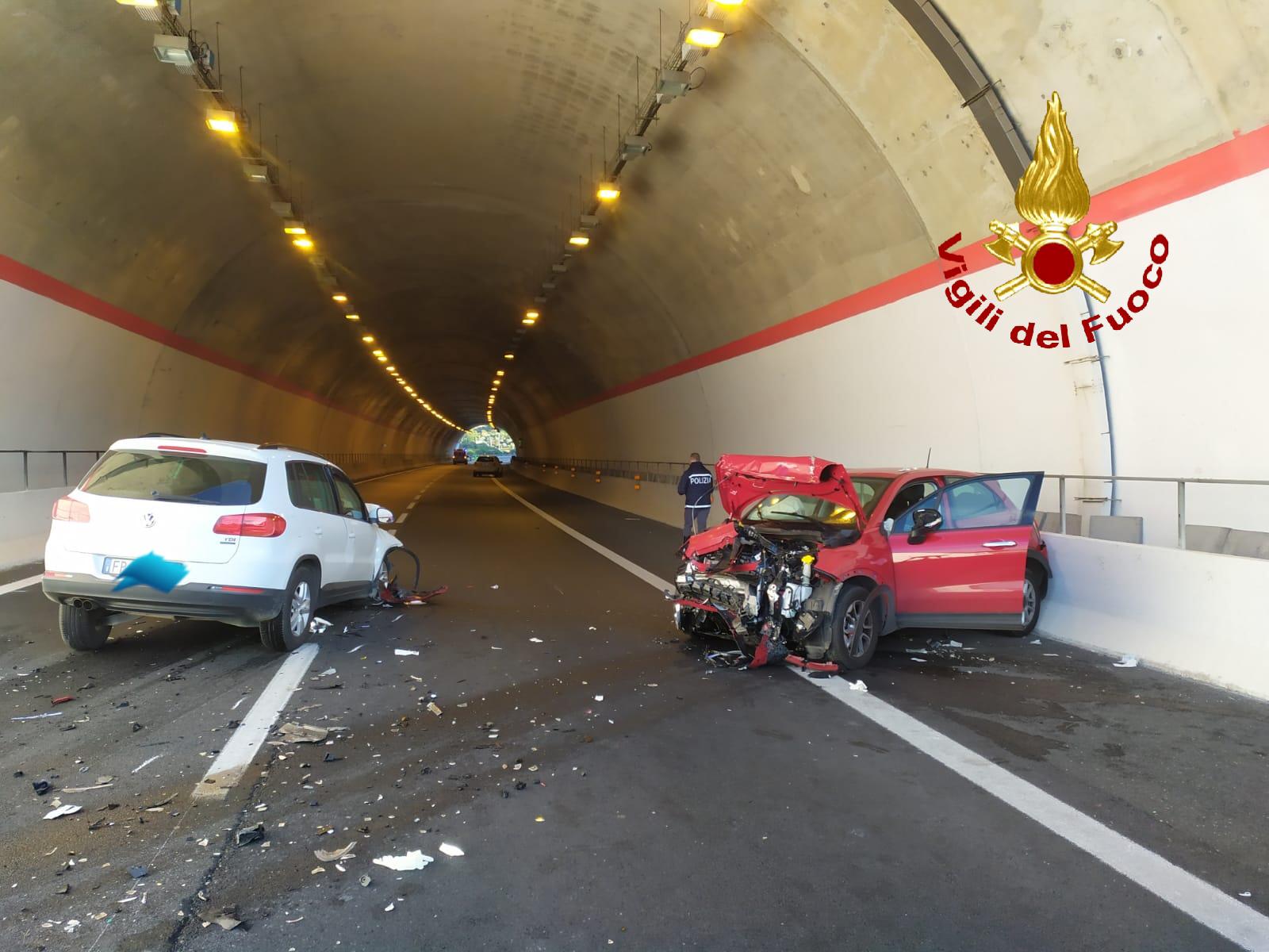 Incidente Frontale In Autostrada A Causa Di Una Vettura Contromano Quattro I Feriti Siracusaoggi It