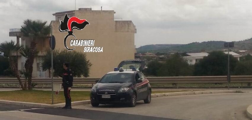  Non si ferma all’Alt, 28enne arrestato dai carabinieri di Canicattini