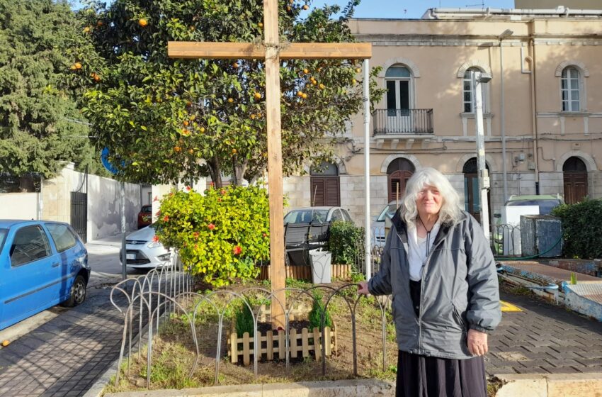  La donna che portava la Croce a Siracusa: la storia di Cettina