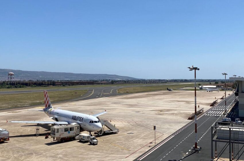  Caos sistema aeroportuale, Scerra (M5S): “Potenziare Comiso è priorità per la Sicilia”