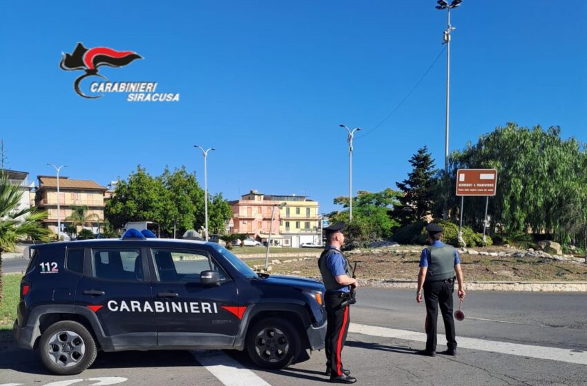  Aggredisce i Carabinieri alla notizia dell’arresto del figlio per droga: 44enne arrestato