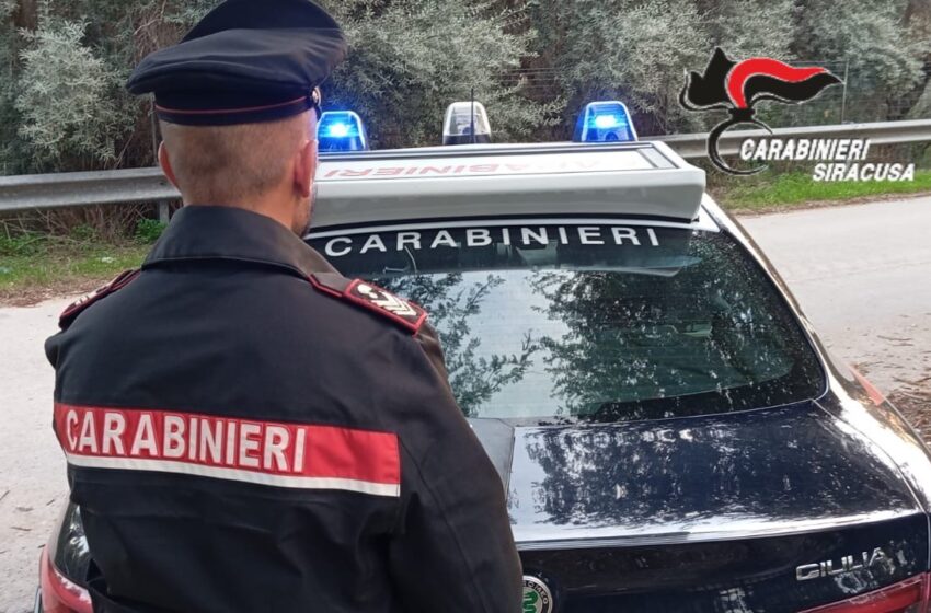  Trovato fuori casa nonostante i domiciliari e aggredisce i Carabinieri: arrestato 29enne