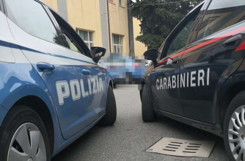  Ricercato dalle forze di Polizia si consegna ai Carabinieri: 43enne arrestato