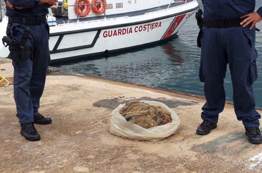  Rete da posta sequestrata nel porto di Augusta