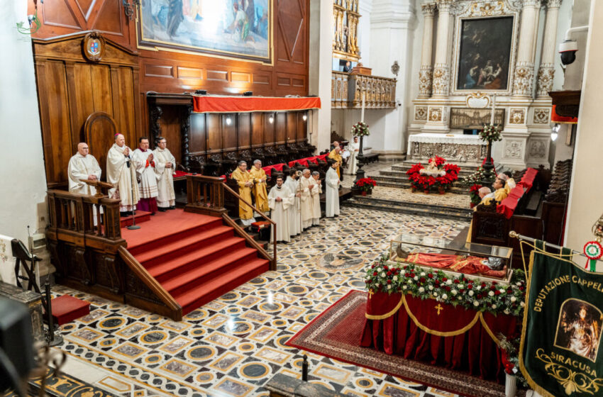  Il corpo di Santa Lucia lascia Siracusa e va a Carlentini, aperto l’anno Giubilare