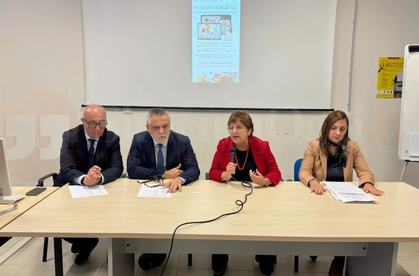  Patentino digitale, concluso il progetto-pilota al liceo Tred “Einaudi”