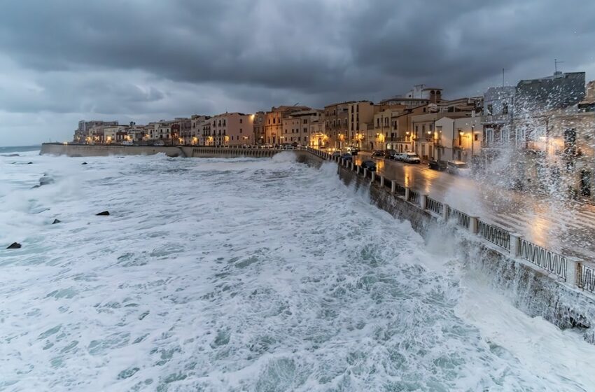  Venerdì 17, il meteo fa “paura”: scuole chiuse